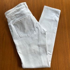 Vineyard Vines white denim. Size 0
